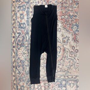 Kate Quinn black sleeveless tank top romper onesie size 18-24 months